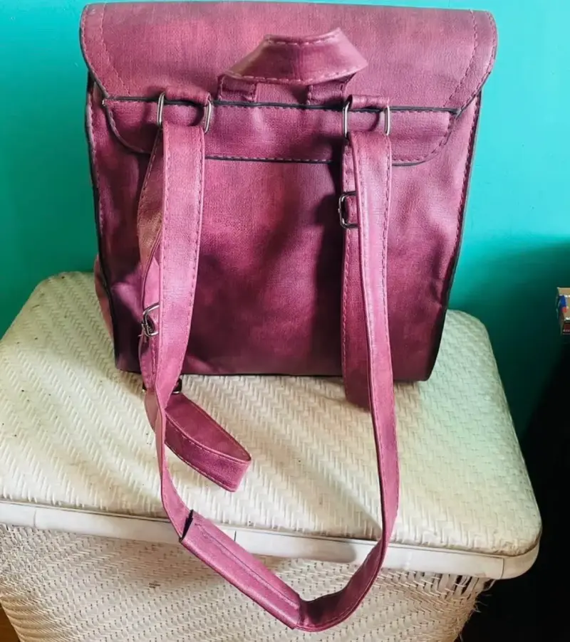 Mochila de tela rosa con bolsillos - 3