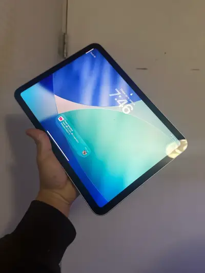 iPad con Apple Pencil y funda protectora - miniatura 3