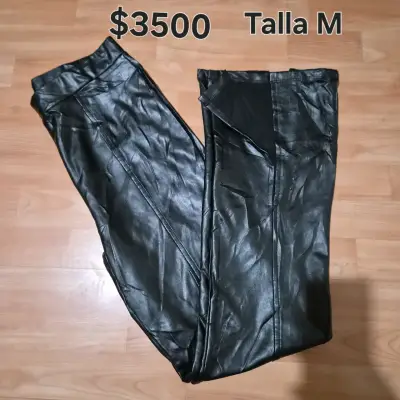 Pantalones de cuero sintético negros talla M nuevos - miniatura 4