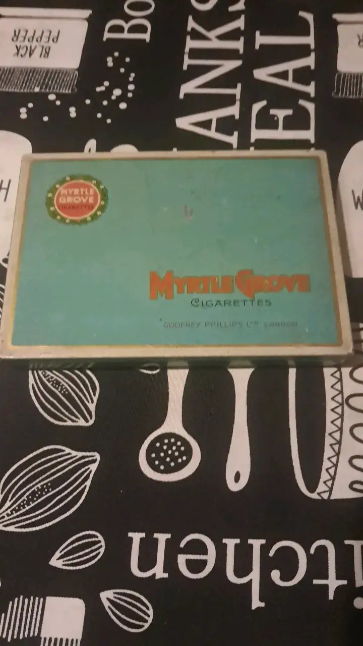 Caja vintage de cigarrillos Myrtle Grove - 1