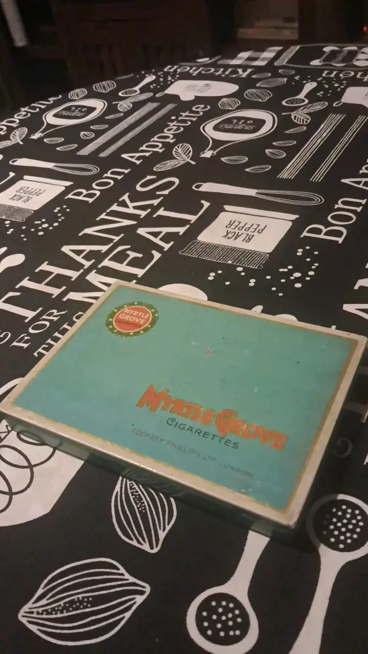 Caja vintage de cigarrillos Myrtle Grove - 2