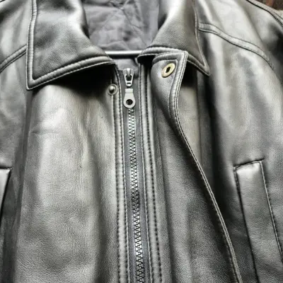 Chaqueta negra para hombre - miniatura 3
