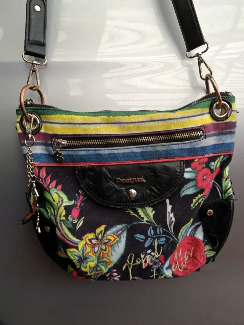Bolso/cartera Desigual estampado floral colorido - 4