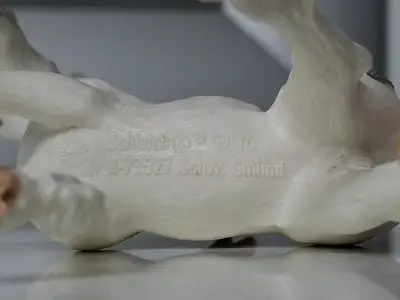 Figura de unicornio Schleich con crin arcoíris - miniatura 3