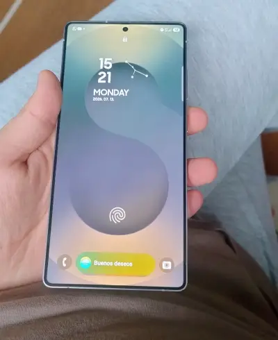 Smartphone Samsung Galaxy S25 Ultra en buen estado - miniatura 1