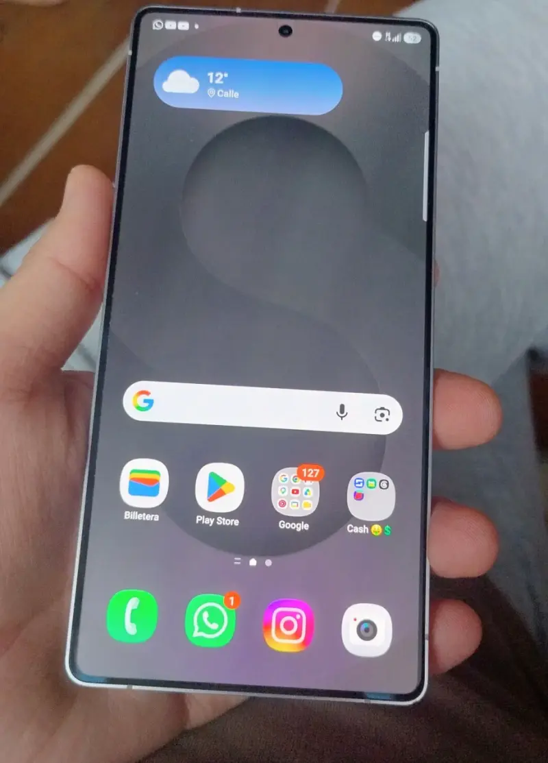 Smartphone Samsung Galaxy S25 Ultra en buen estado - 2