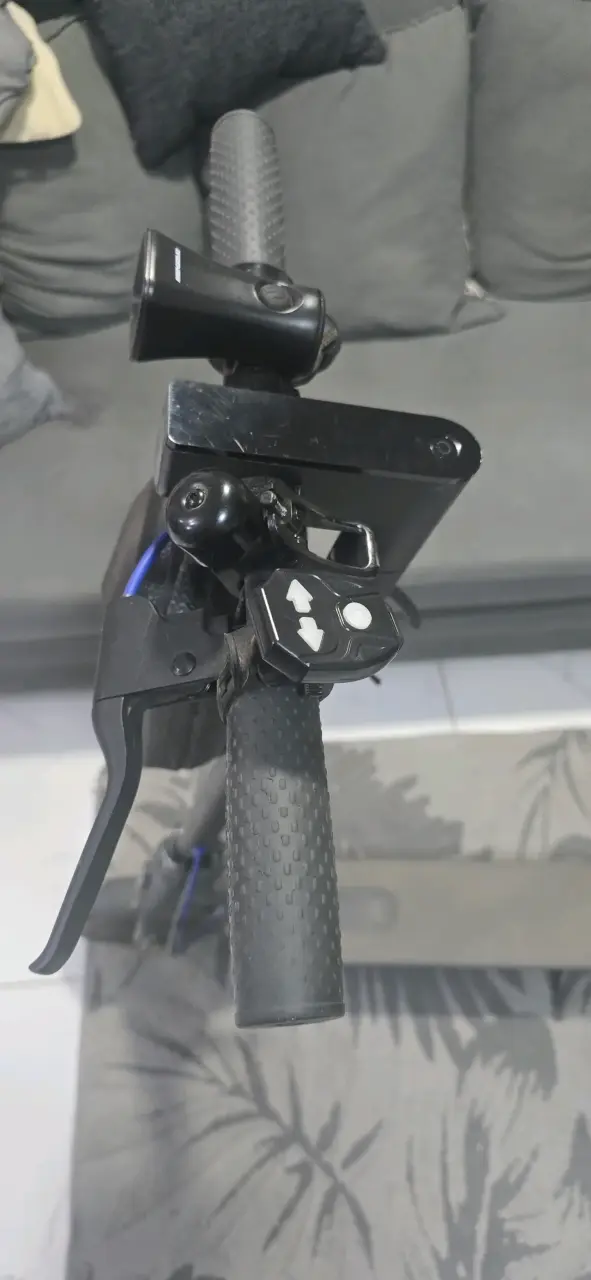 Scooter eléctrico plegable en buen estado - 4