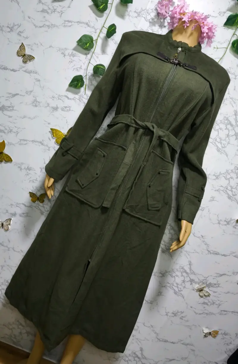 Abrigo largo verde con cinturón para mujer - 1