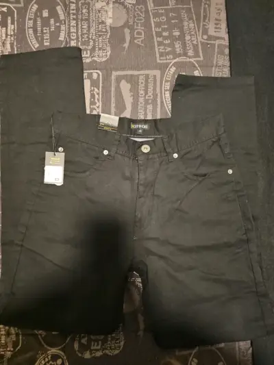 Pantalones negros para hombre Potros talla 42 - miniatura 1