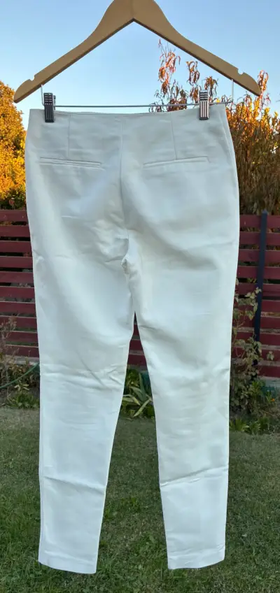 Pantalones blancos con cierre de mujer Basement - miniatura 2