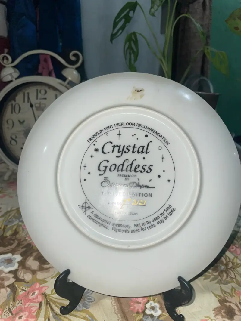 Plato decorativo Crystal Goddess edición limitada - 2