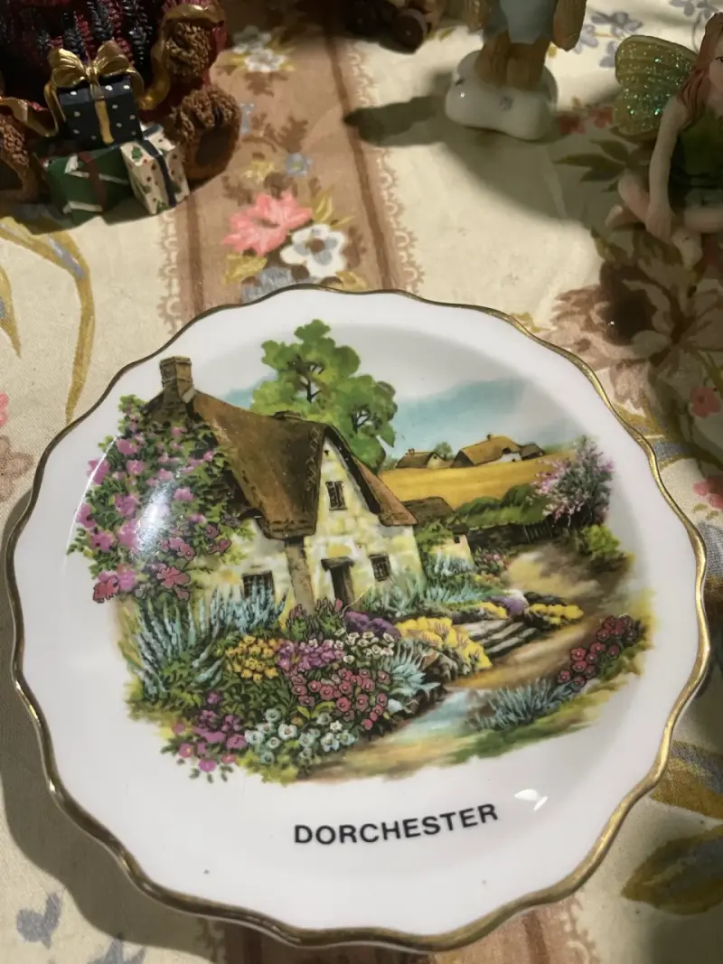 Plato decorativo de porcelana Dorchester - 1