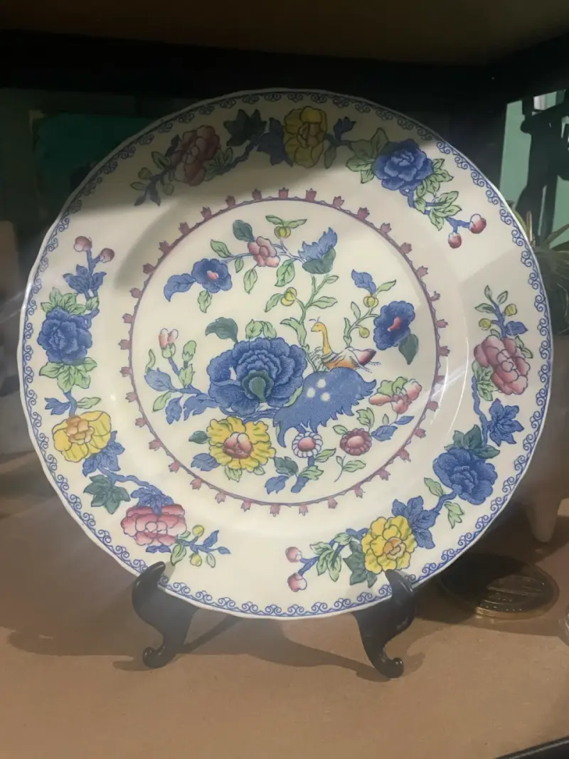 Plato decorativo de cerámica Mason's con diseño floral - 2