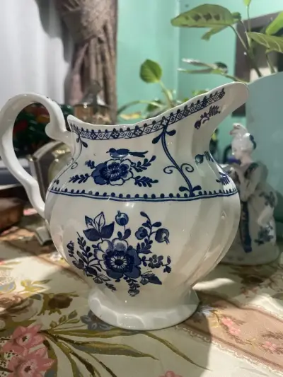 Jarra de cerámica floral azul Johnson Bros - miniatura 1