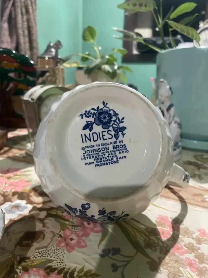 Jarra de cerámica floral azul Johnson Bros - 3