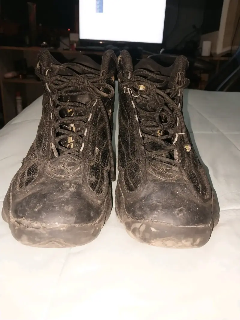 Botas de cuero negro para hombre. - 1