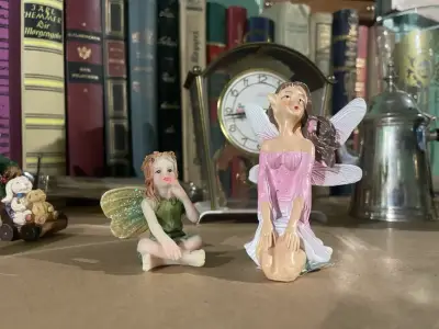 Figuras decorativas de hadas en cerámica - miniatura 1