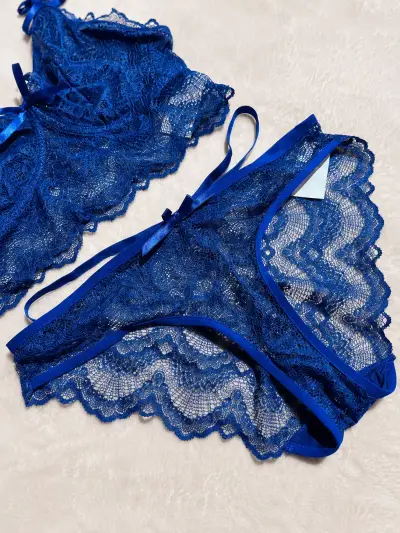 Conjunto de lencería azul de encaje talla S - miniatura 3
