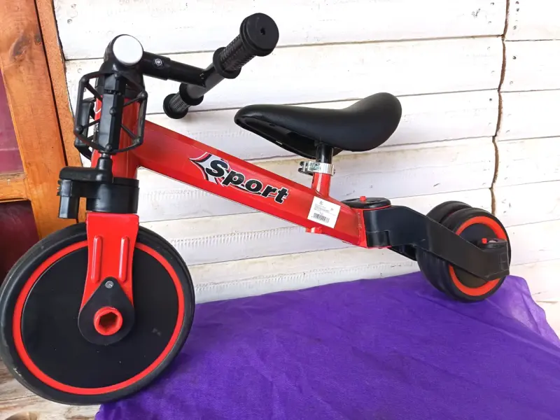 Bicicleta de equilibrio para niños Sport roja