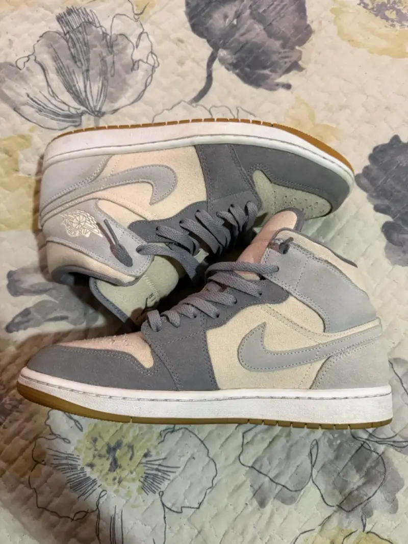 Zapatillas Air Jordan 1 mid coconut milk - 3