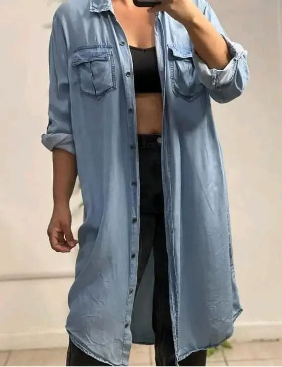 Camisón o camisa larga de mezclilla azul claro