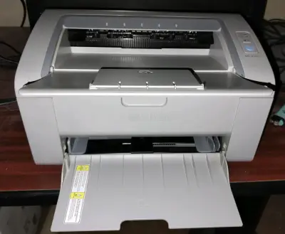 Impresora láser Samsung ML-2160 en buen estado - miniatura 2