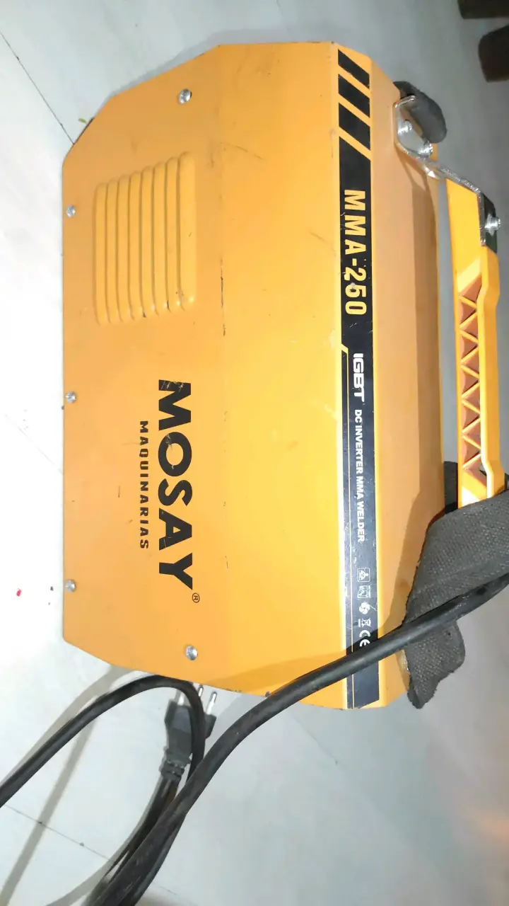 Soldadora Inversora Mosay MMA-250 Portátil - 4