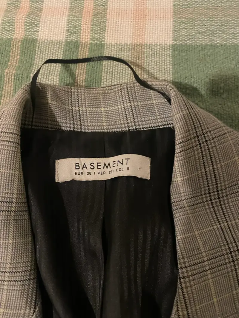 Blazer de mujer a cuadros Basement - 1