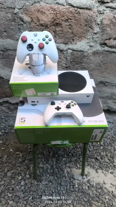 Consola Xbox Series S 512GB con Control - miniatura 2