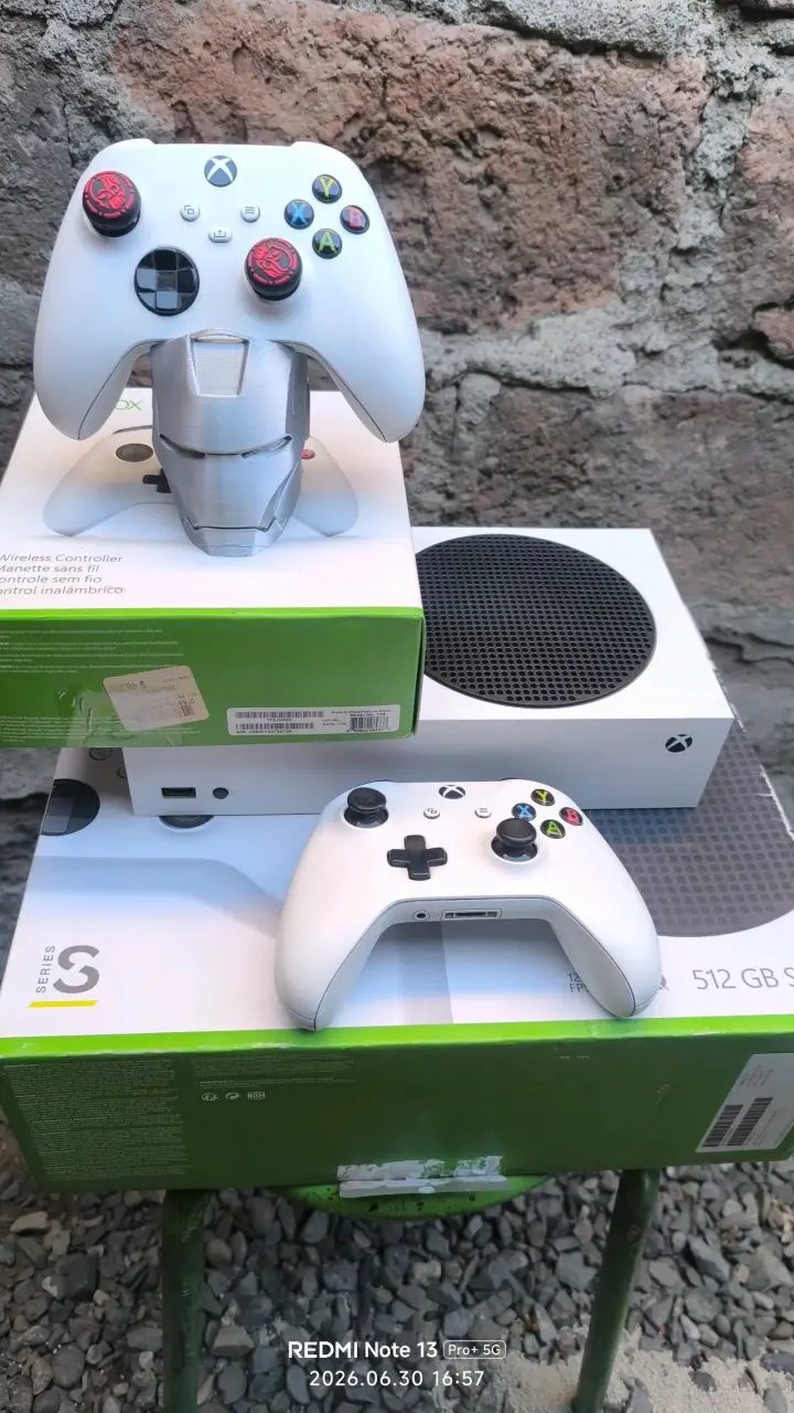 Consola Xbox Series S 512GB con Control - 4
