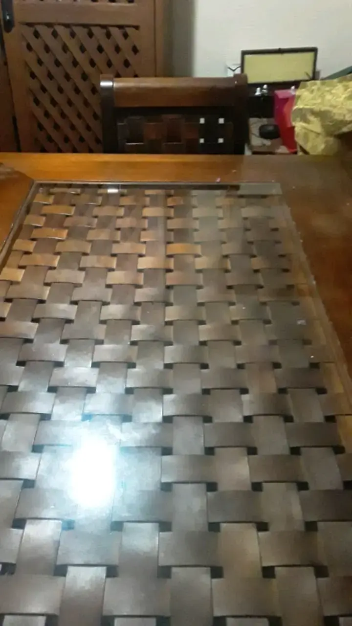 Mesa de comedor de madera solida 1.80m con vidrio - 4