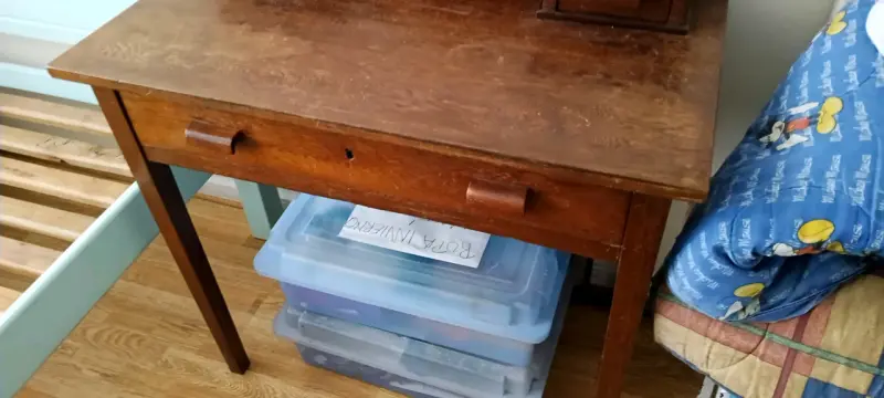 Escritorio de madera de alerce con 3 cajones - 6