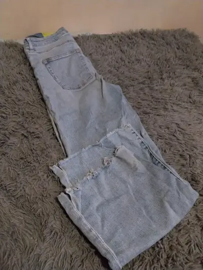 Jeans de mezclilla azul claro estilo wide leg - miniatura 3