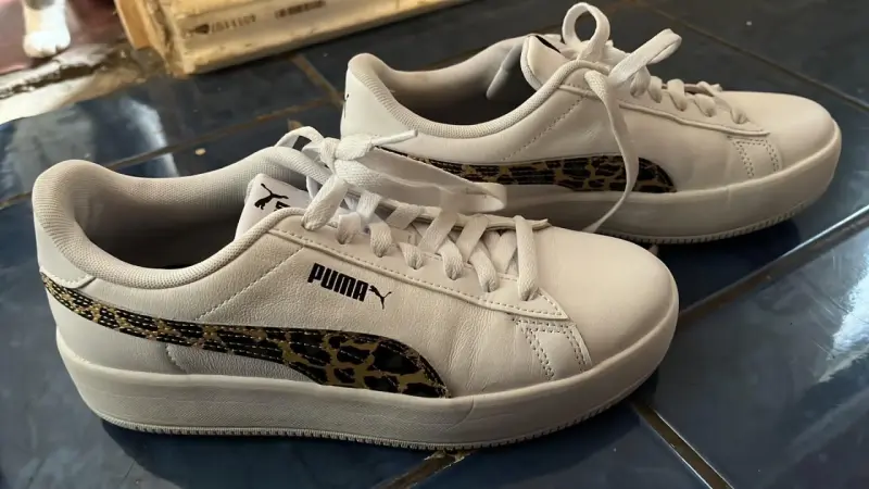 Zapatillas Puma blancas con diseño animal print - 3