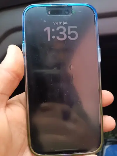 iPhone con carcasa transparente azul - miniatura 2