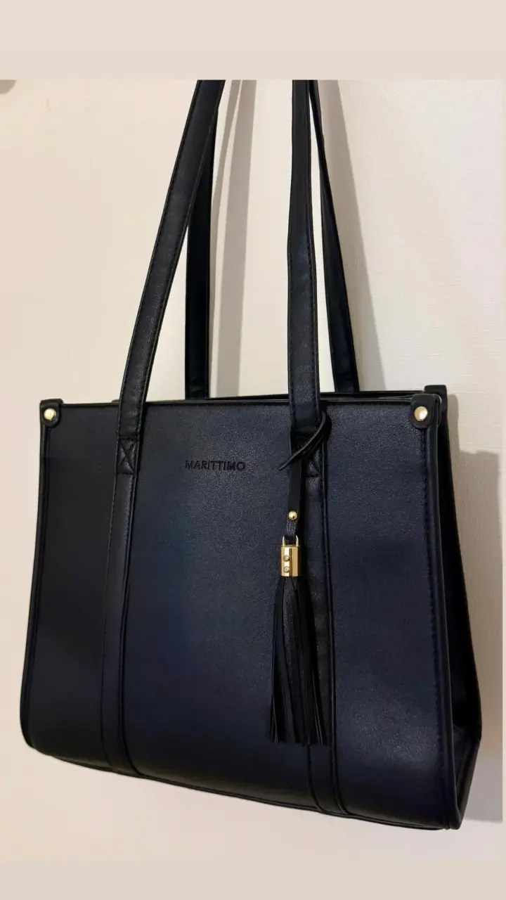 Cartera de mano con detalles brillantes - 6