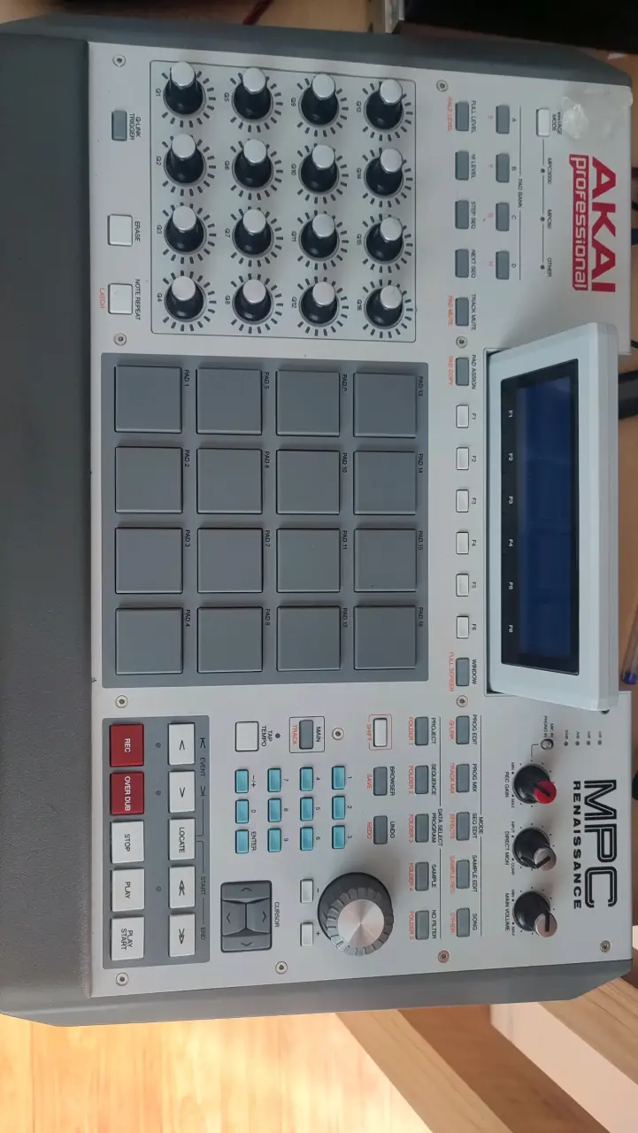 Controlador Akai MPC Renaissance para producción musical - 1