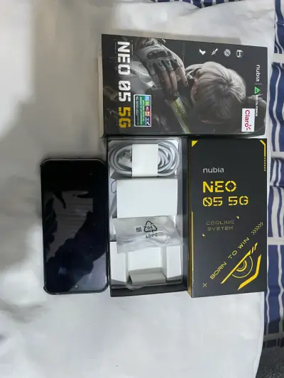 Smartphone Nubia Neo 5G con caja y accesorios - miniatura 3