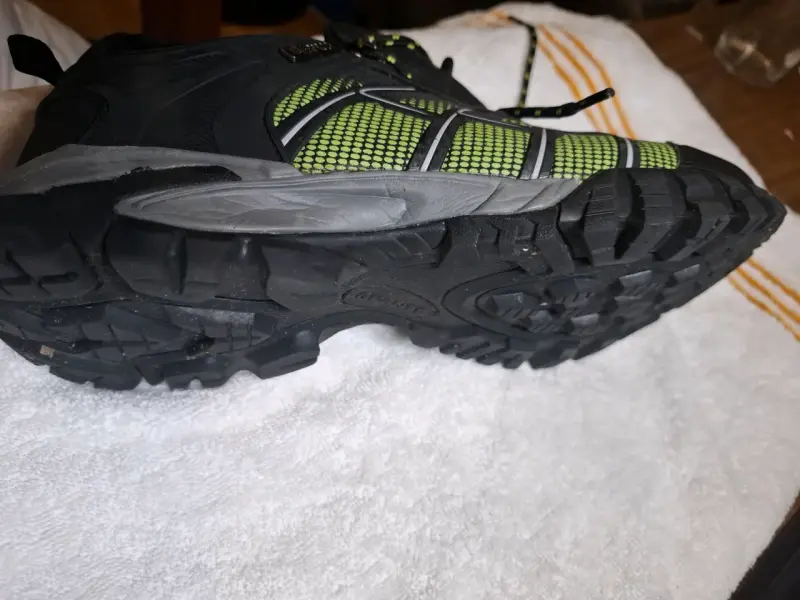 Zapatillas de Trekking Impermeables Negras y Verdes - 3