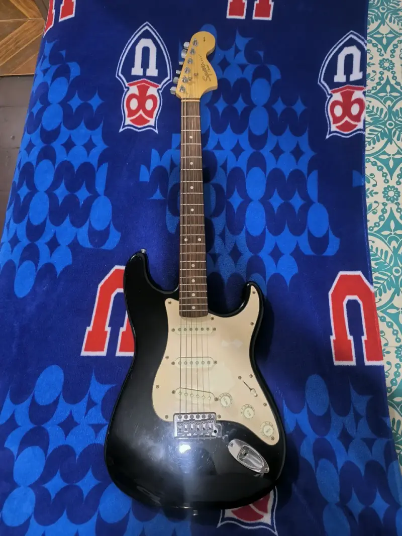 Guitarra eléctrica Squier Stratocaster Affinity - 2