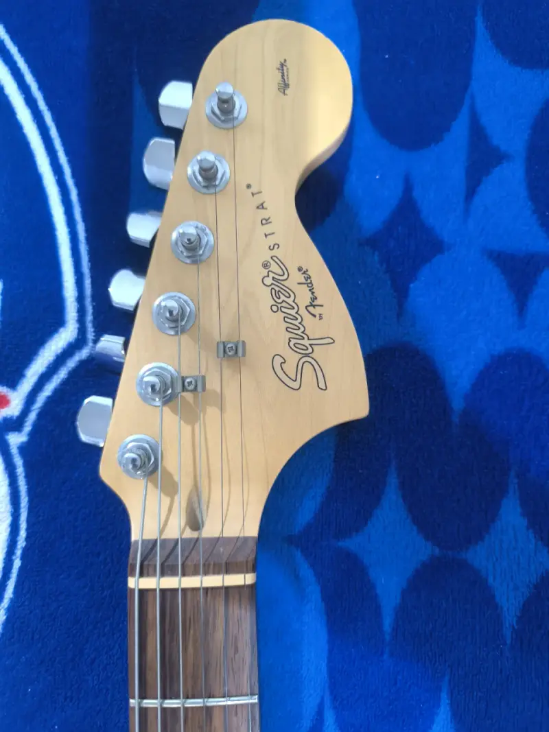 Guitarra eléctrica Squier Stratocaster Affinity - 4
