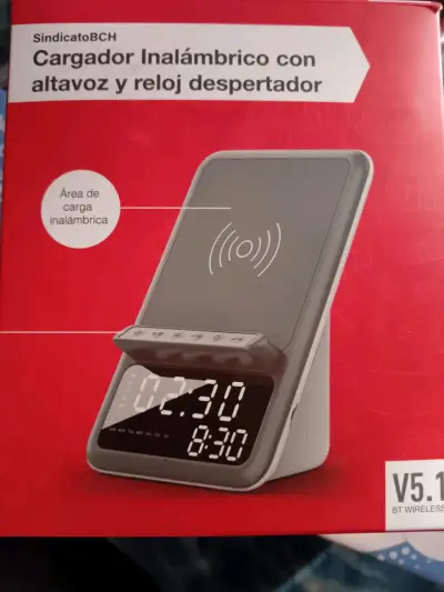 Cargador Inalámbrico con Altavoz y Reloj Despertador - miniatura 1