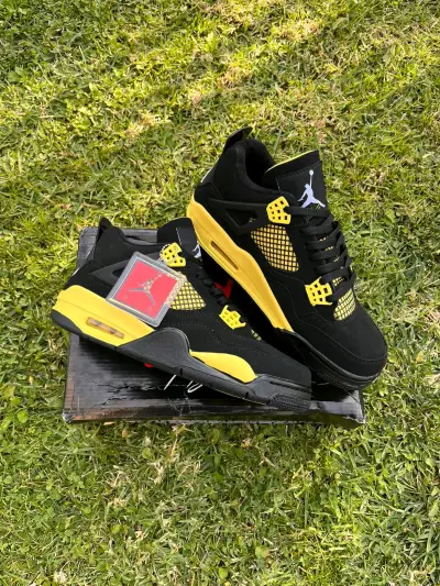 Jordan 4 thunder yellow - miniatura 2
