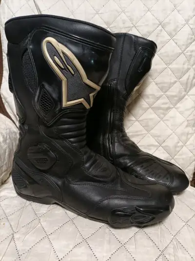 Botas de motocicleta negras con protección - miniatura 2