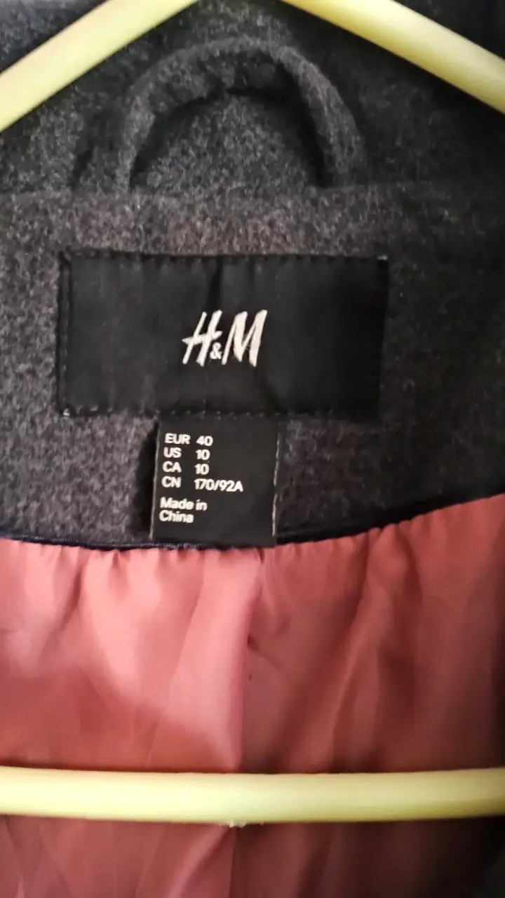 Abrigo gris oscuro H&M con cinturón - 2