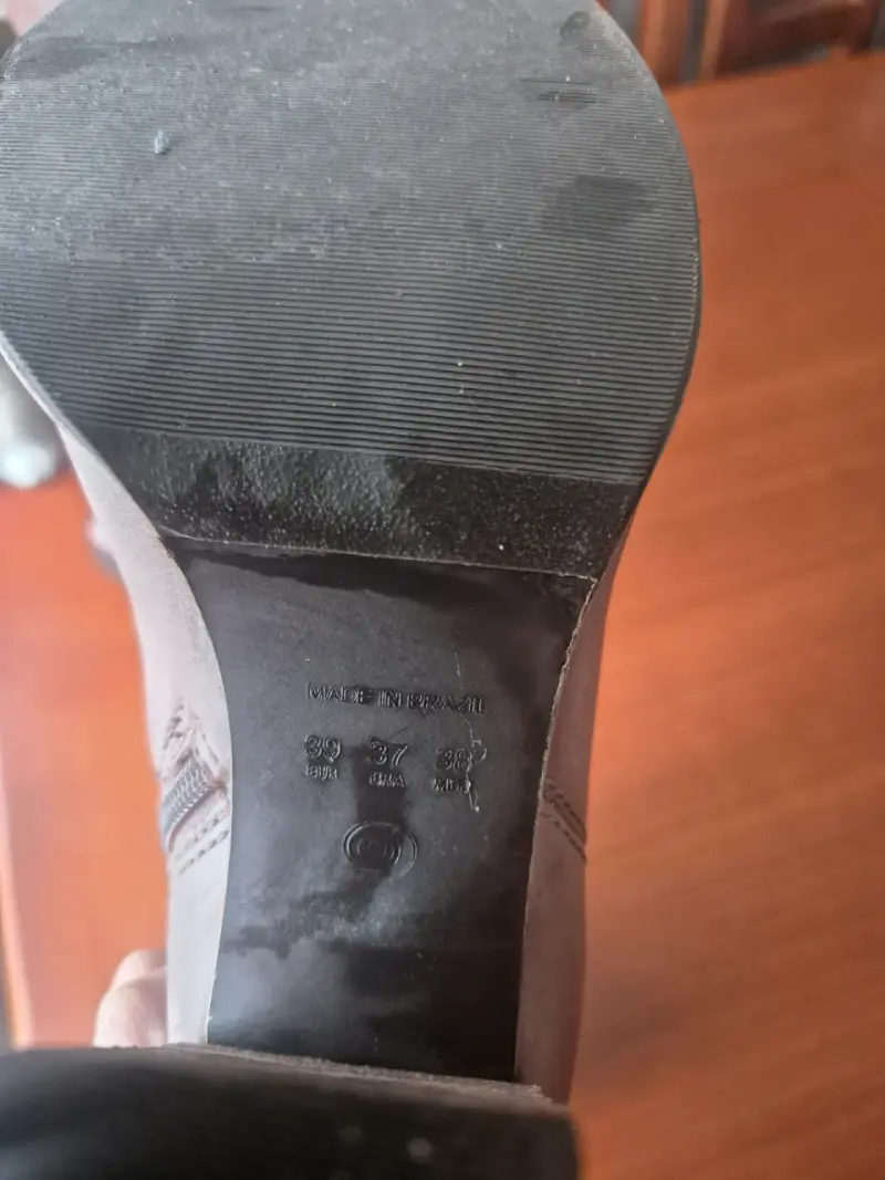 Botas de cuero marrón con tacón alto - 3