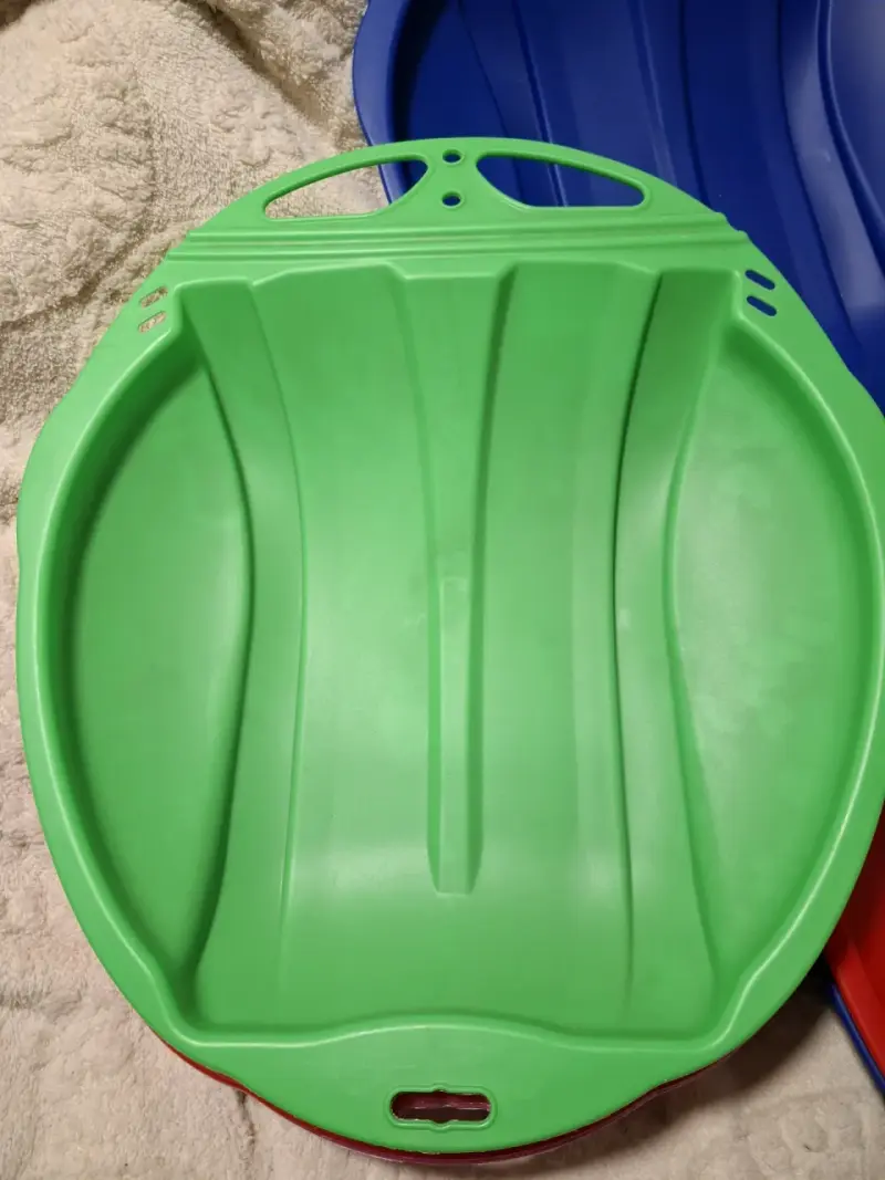 Trineo de plástico para nieve en varios colores - 4
