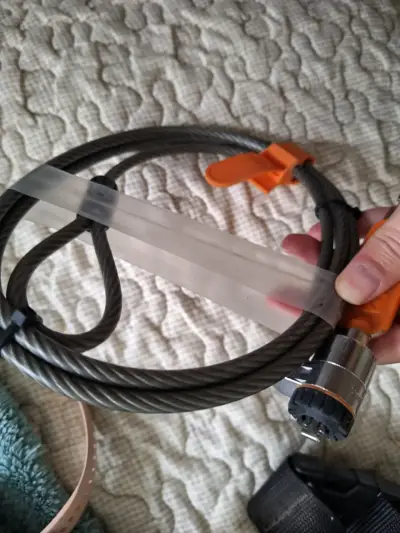 Cable seguridad para notebook y adaptador de RED - miniatura 1