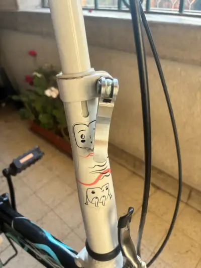 Bicicleta infantil BIA Disney, con diseño colorido - miniatura 2