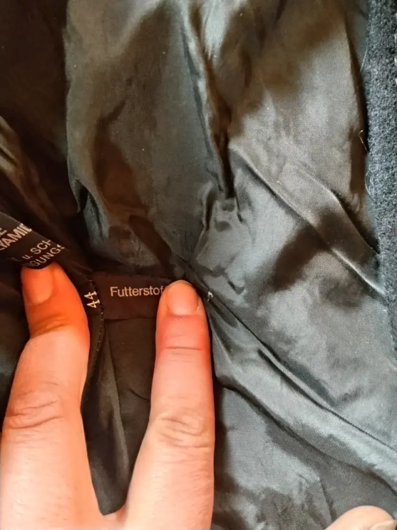 Abrigo negro con cinturón para mujer - 3